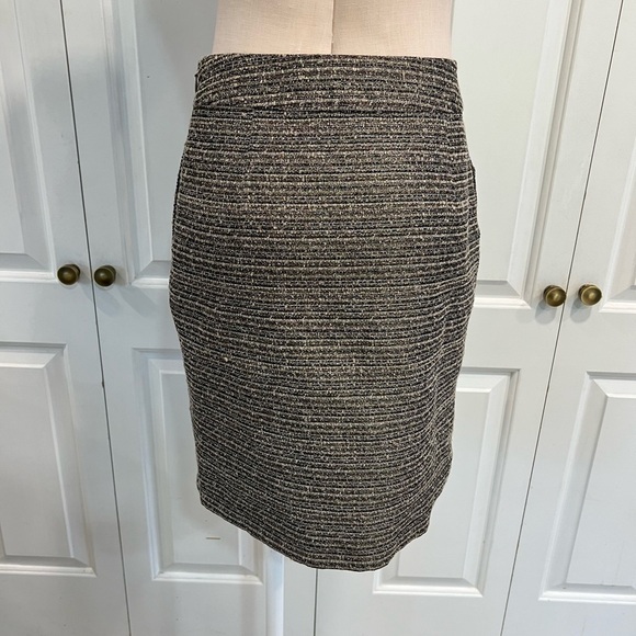 Tabitha for Anthropologie Boucle Melange Mini Skirt with Pockets - Picture 2 of 12
